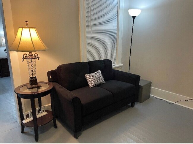 Building Photo - 283 Sunset Ave NW