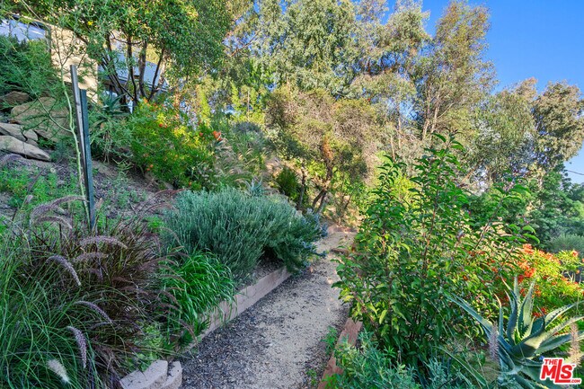 Building Photo - 20784 Medley Ln