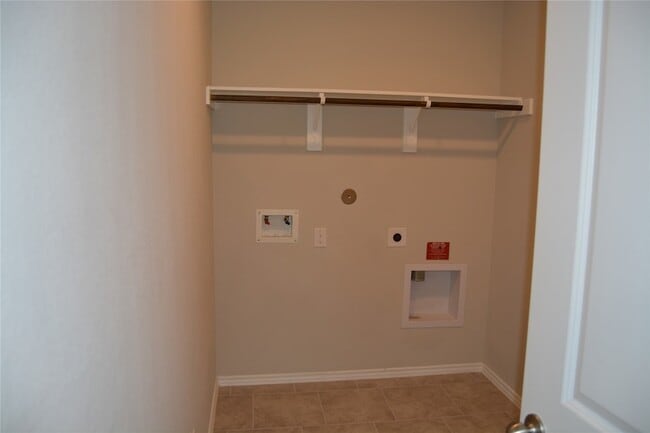 Building Photo - 13919 Leigh Lake Ln