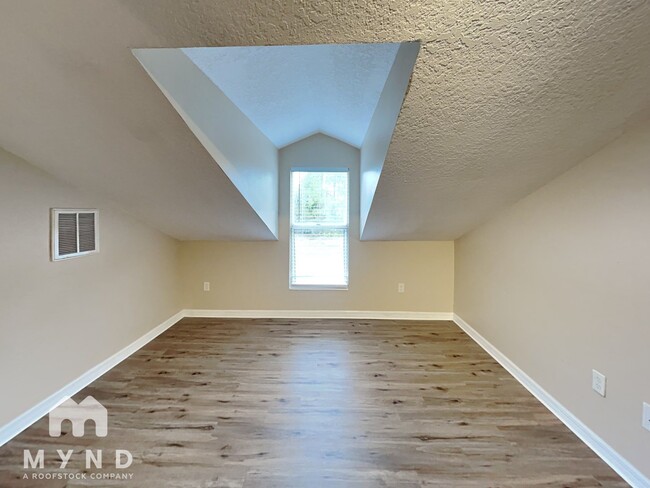 Building Photo - 3217 Spooner Dr