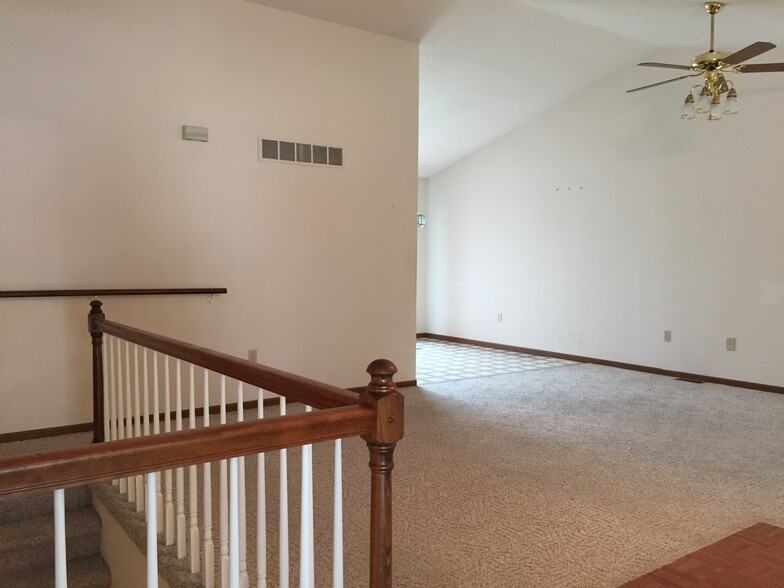 Building Photo - 116 Bayhill Blvd