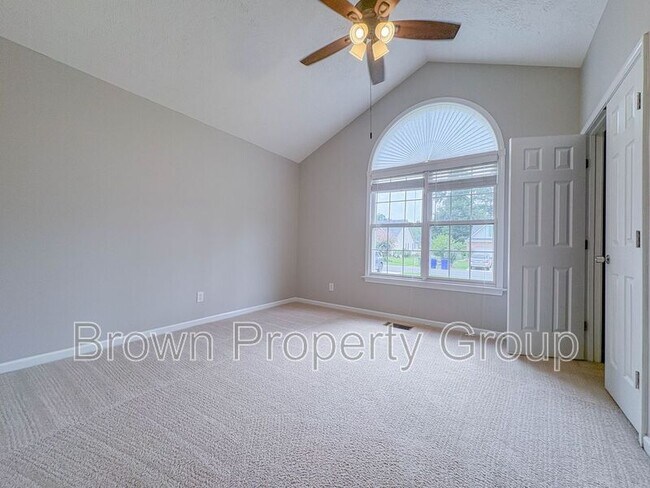 Building Photo - 3426 Broomsgrove Dr