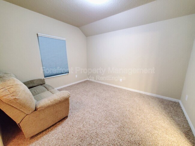 Building Photo - 11927 Jasmine Way