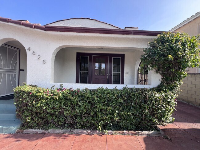 Building Photo - 4626 6th Ave