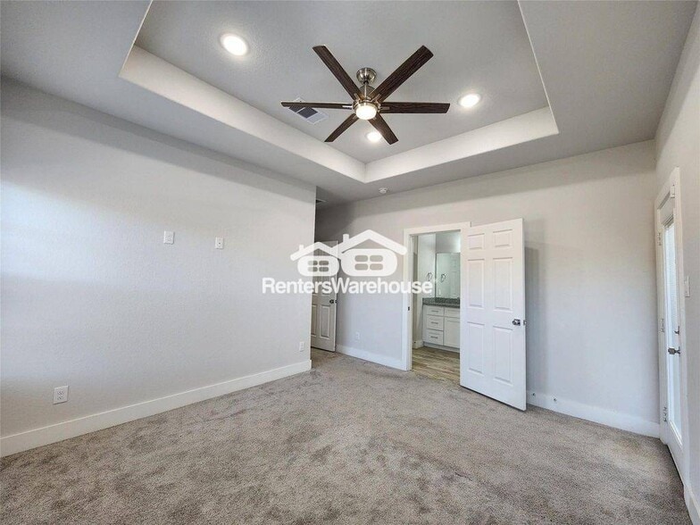 Building Photo - 9710 Tuffly St