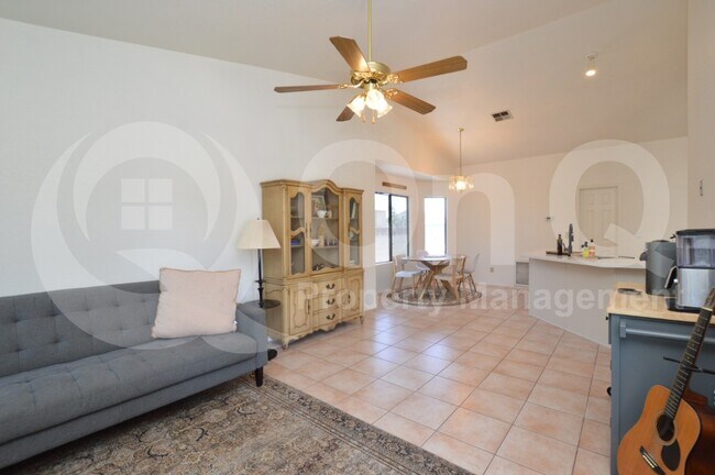 Building Photo - 6609 N 85th Dr