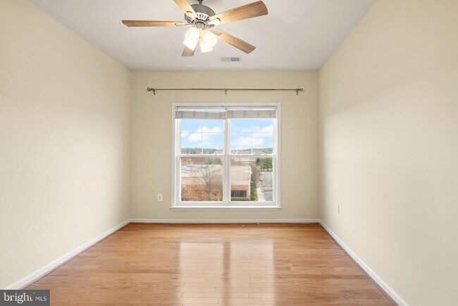 Building Photo - 3840 Lightfoot St