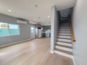 Building Photo - 5256-5260 Groveland Drive