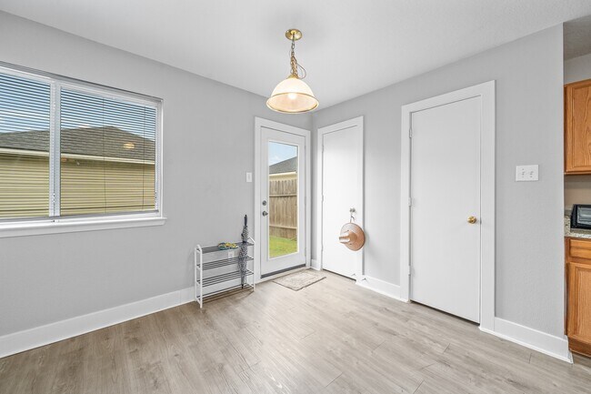 Building Photo - 20931 Walder Ct