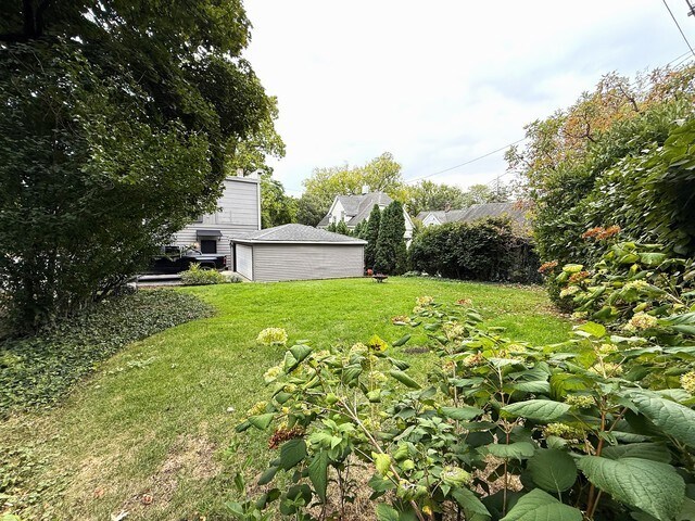 Building Photo - 102 S Quincy St