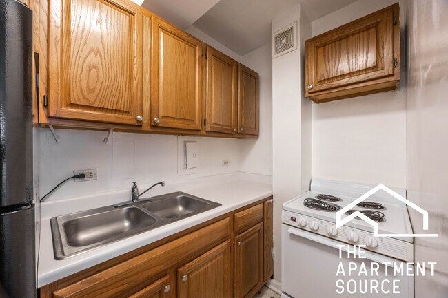 Building Photo - 4180 N Marine Dr