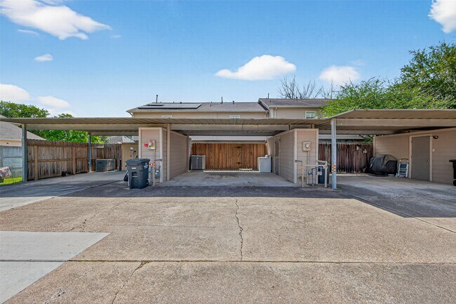 Building Photo - 6700 Richardson Rd