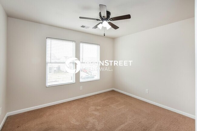 Building Photo - 3 Bedroom Pet-Friendly Home in MERIDIANVIL...