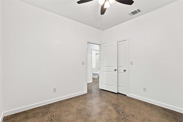 Building Photo - 104 E Forest Ave