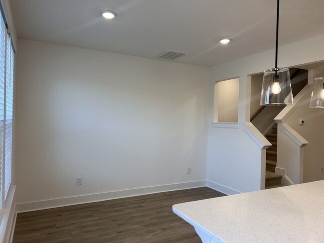 Building Photo - 1329 Maplesmith Wy