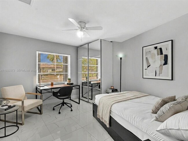 Building Photo - 406 Sailboat Cir