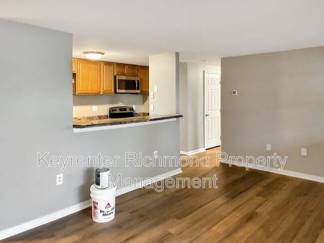 Building Photo - 9373 Man-O-War Ct