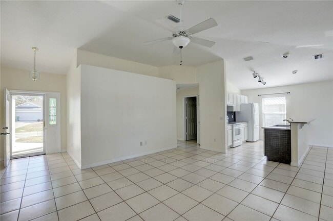 Building Photo - 1489 Whitmore St