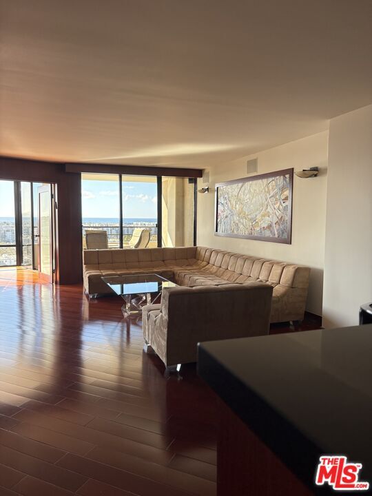 Building Photo - 4335 Marina City Dr