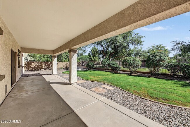 Building Photo - 1433 E Canyon Creek Dr