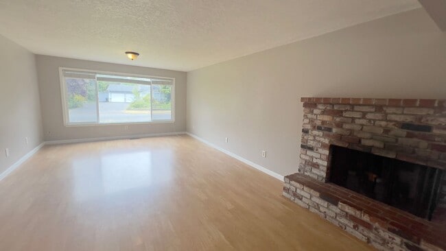 Building Photo - 91692 Smith Lake Rd