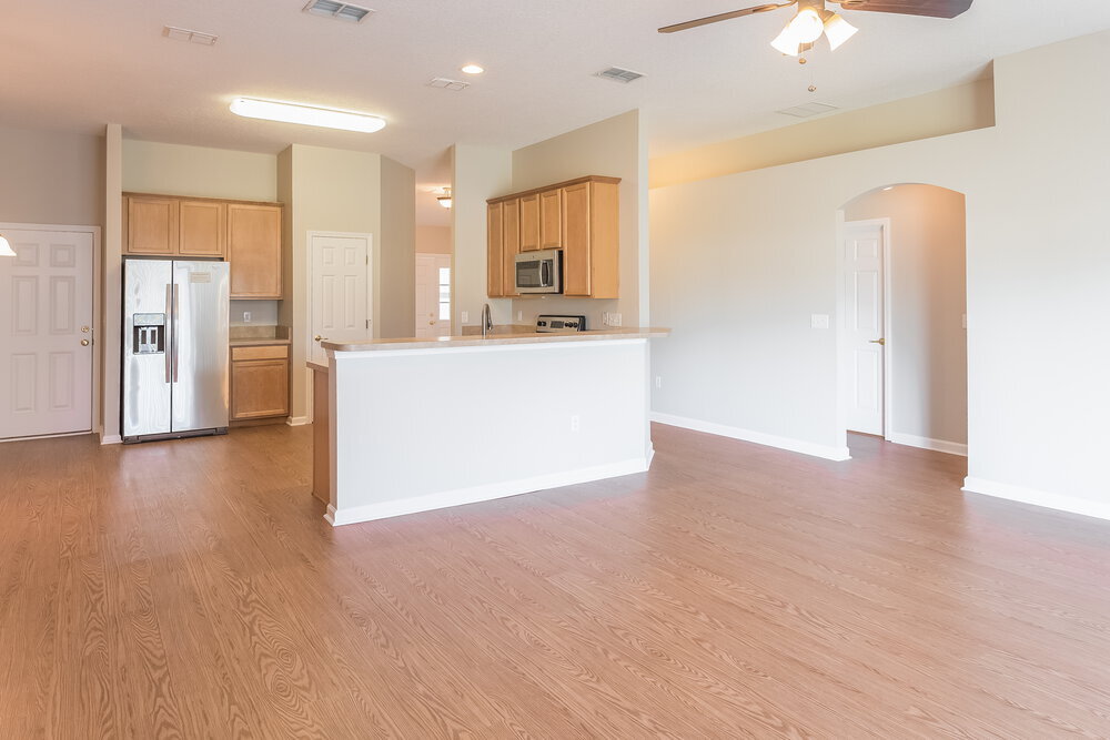 Building Photo - 9373 Prosperity Lake Dr