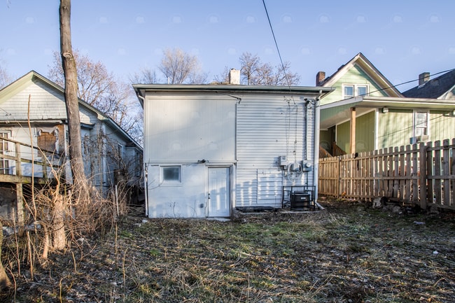 Building Photo - Cozy and Charming Two-Bedroom House with M...
