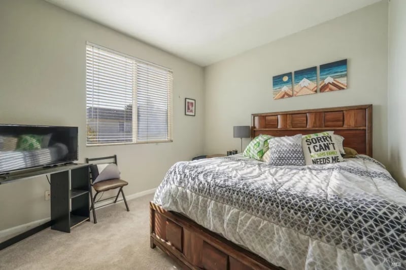 Building Photo - 1716 Newark Ln