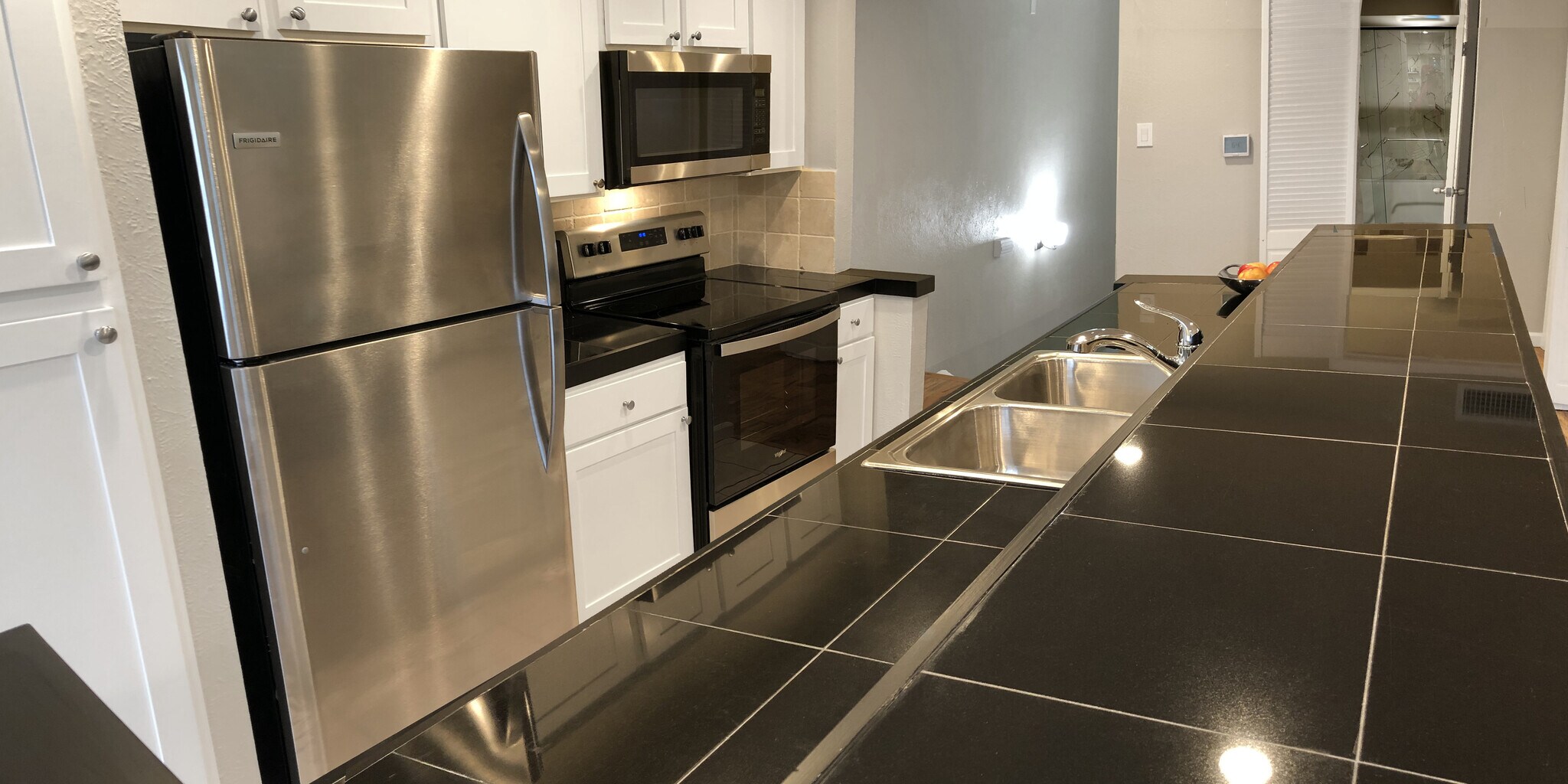 Building Photo - 6723 Eastridge Dr