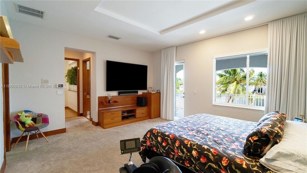 Building Photo - 7031 NW 113th Ct