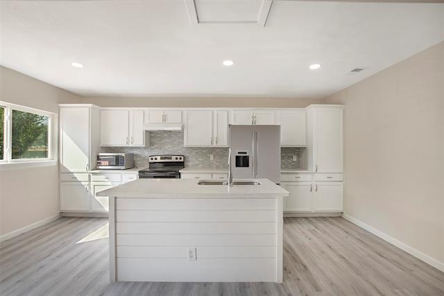 Building Photo - 2709 Kilburn Ave