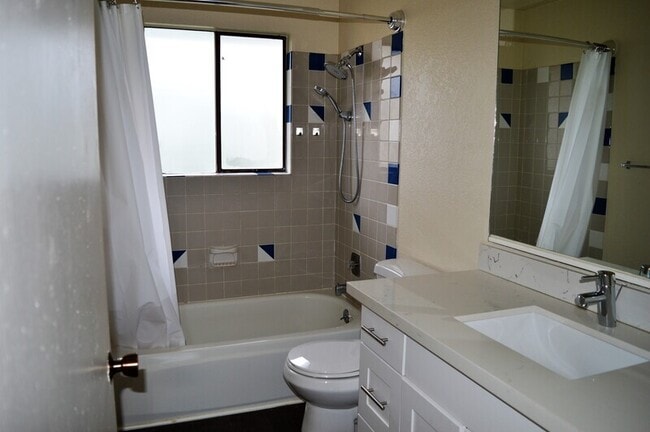 Building Photo - 9724 6th Ave NW