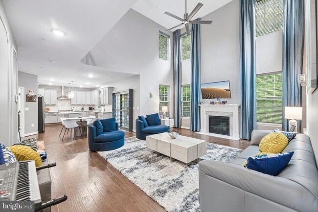 Building Photo - 10400 Del Ray Ct