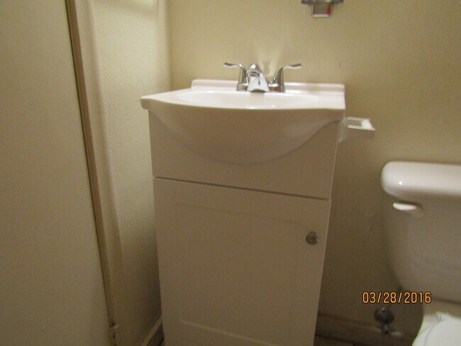 Building Photo - 2-bedroom Apartment City of Maryville