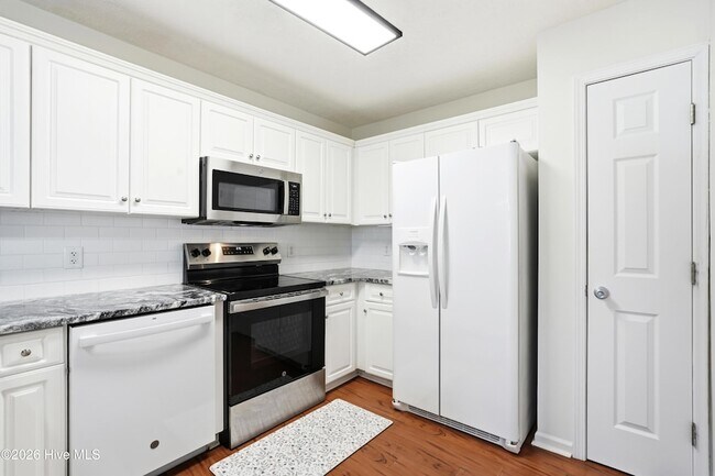 Building Photo - 625 Spencer Farlow Drive Unit 30