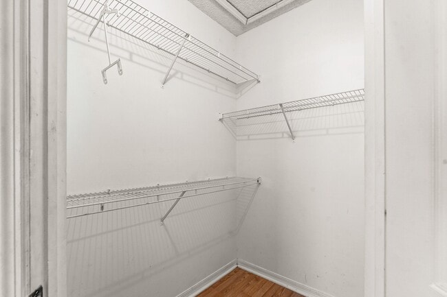 Building Photo - 10336 Fox Trail Rd S