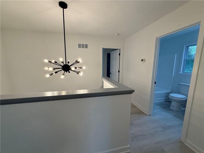 Building Photo - 3663 Heatherwood Dr NE