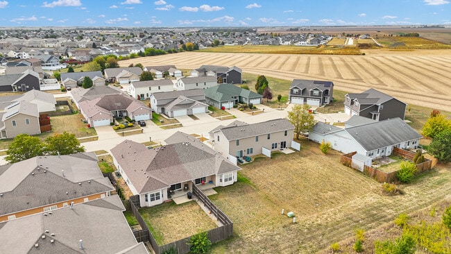 Building Photo - 1504 Stonebluff Ct