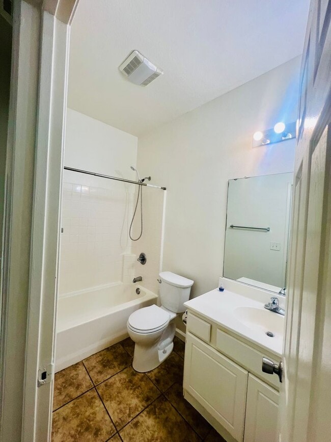 Building Photo - Charming Single-Story 3-Bedroom Home with Bonus Room