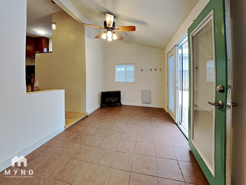 Building Photo - 4465 Meade St