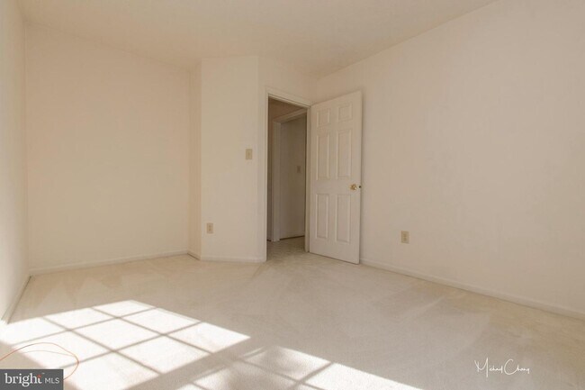 Building Photo - 14114 Silent Wood Way
