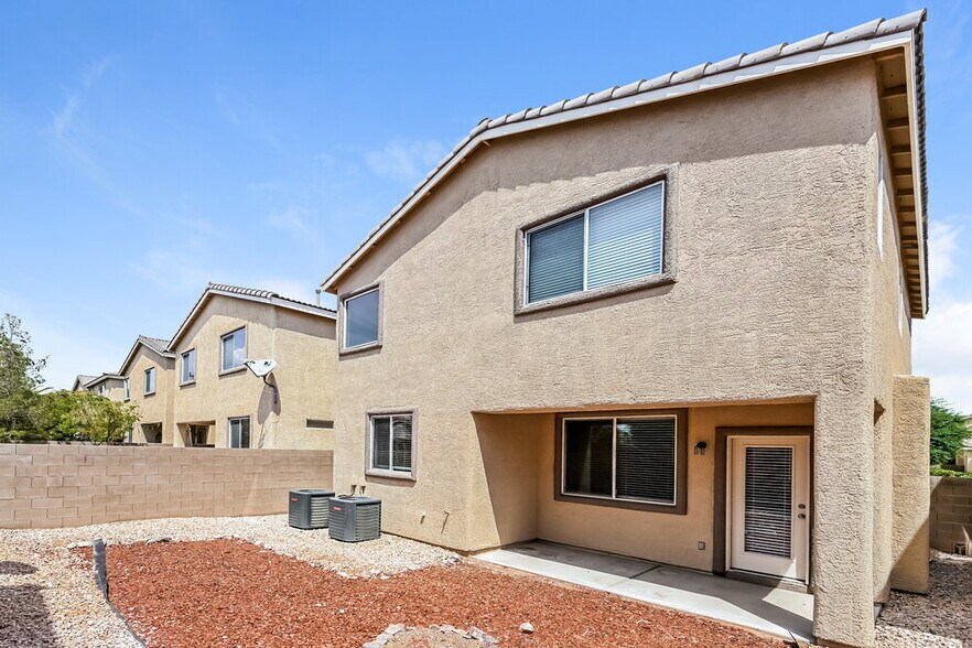 Building Photo - 9047 Wine Cellar Ave