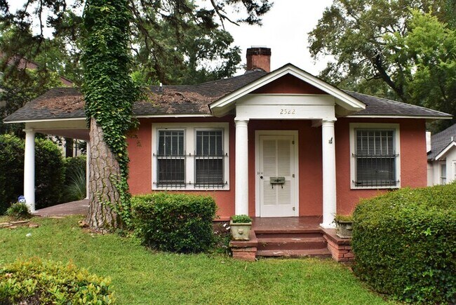 Primary Photo - 2522 Blossom St