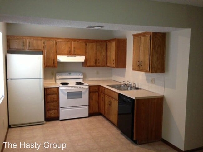 Building Photo - 2 br, 1.5 bath House - 8711 NW 82nd Tr Unit C