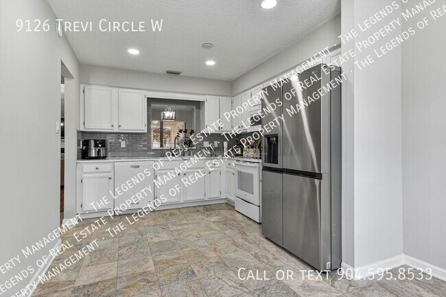 Building Photo - 9126 Trevi Cir W