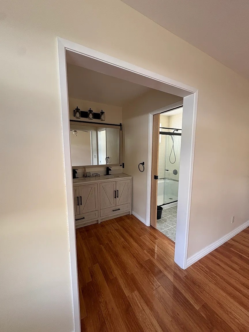 Building Photo - 1843 Santa Fe Ave