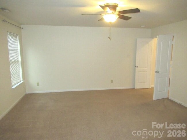 Building Photo - 122 Anastasia Ln