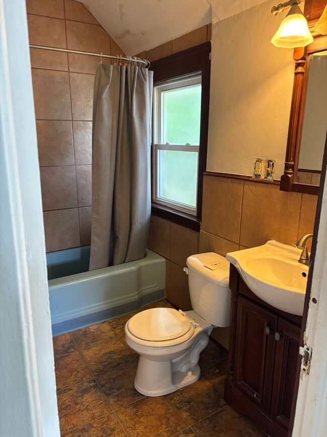 Building Photo - Section 8 Accepted!