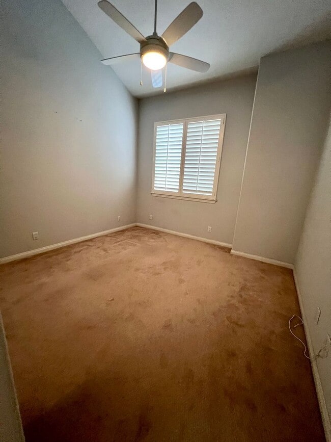 Building Photo - Amazing Downtown Torrance! - 3 bd / 2.5 ba...