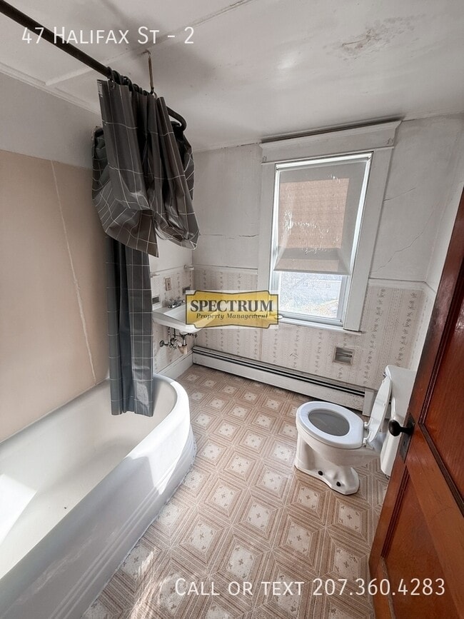 Building Photo - 47 Halifax St